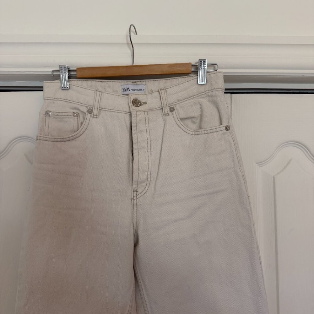 ZARA High-Rise Straight-Leg Jeans – Off-White/Cream - Picture 2 of 6